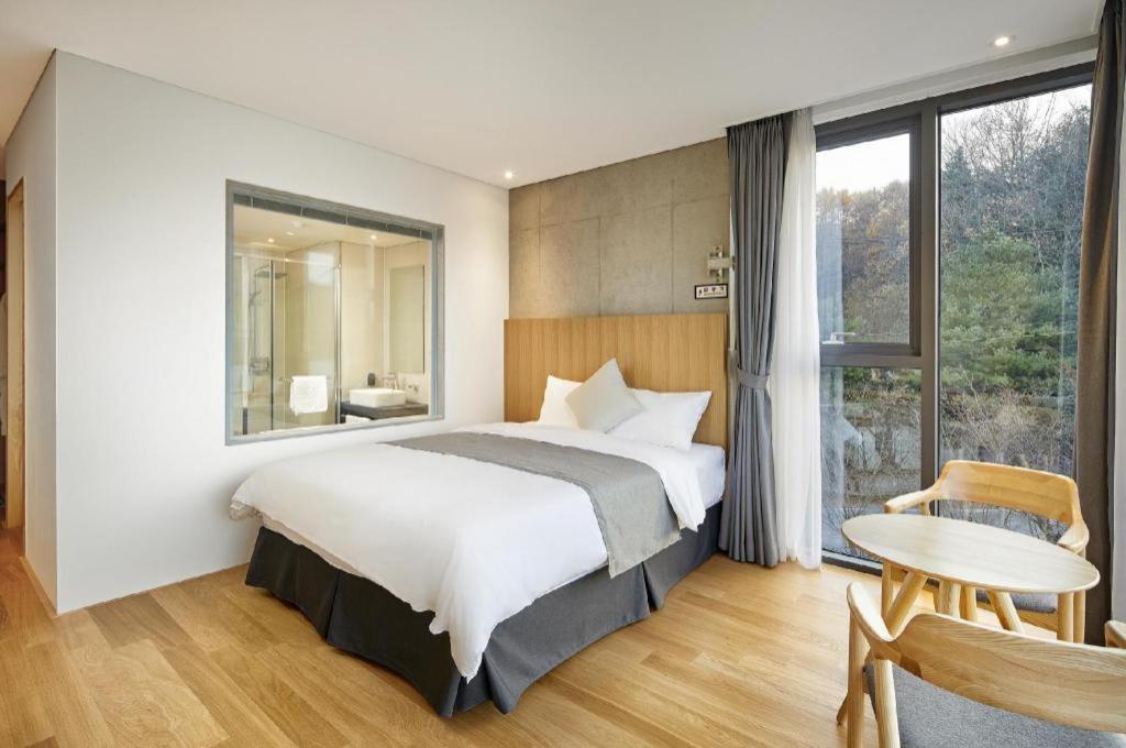 Hotel Haus Gapyeong Exterior photo